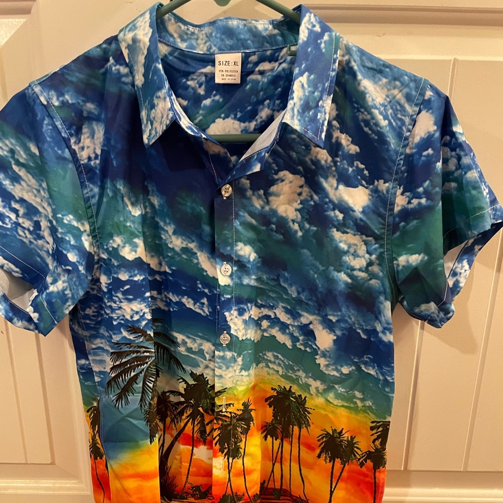 UNICOMIDEA Boys  XL Hawaiian Print Button Up Shirt.